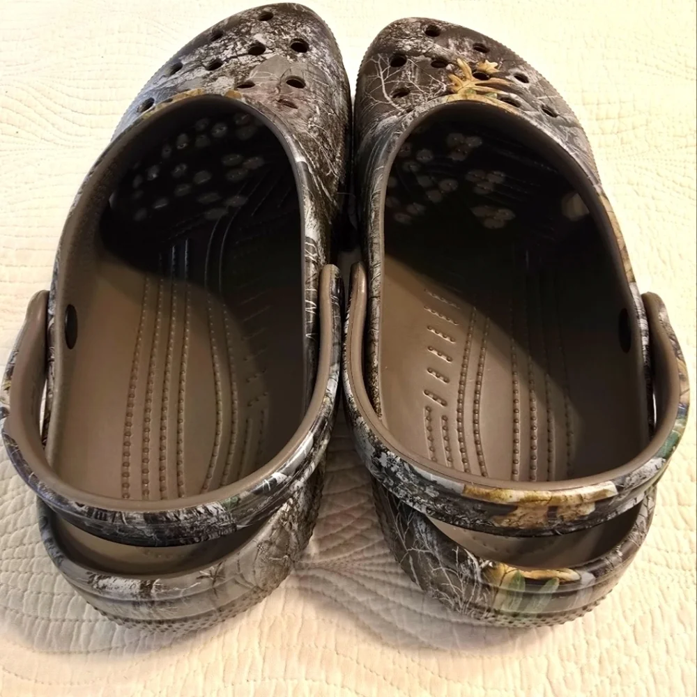 NWT Crocs Classic Realtree Edge Clogs, Limited Edition Release